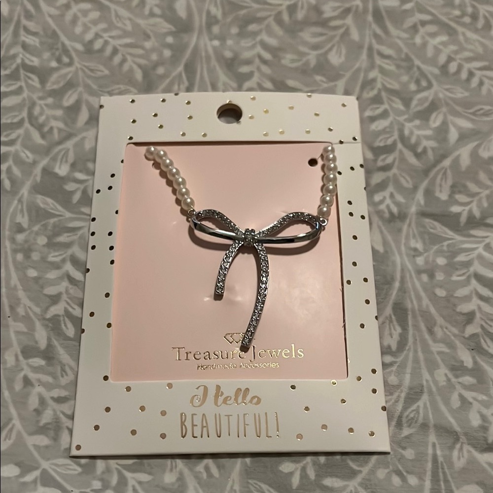 Delicate‎ Silver Bow Necklace with Pearl Chain
